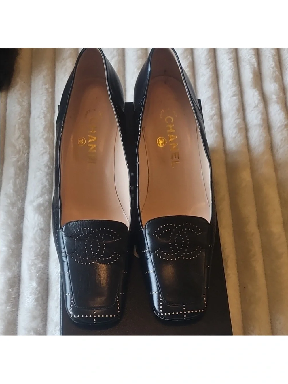 CHANEL euc excellent